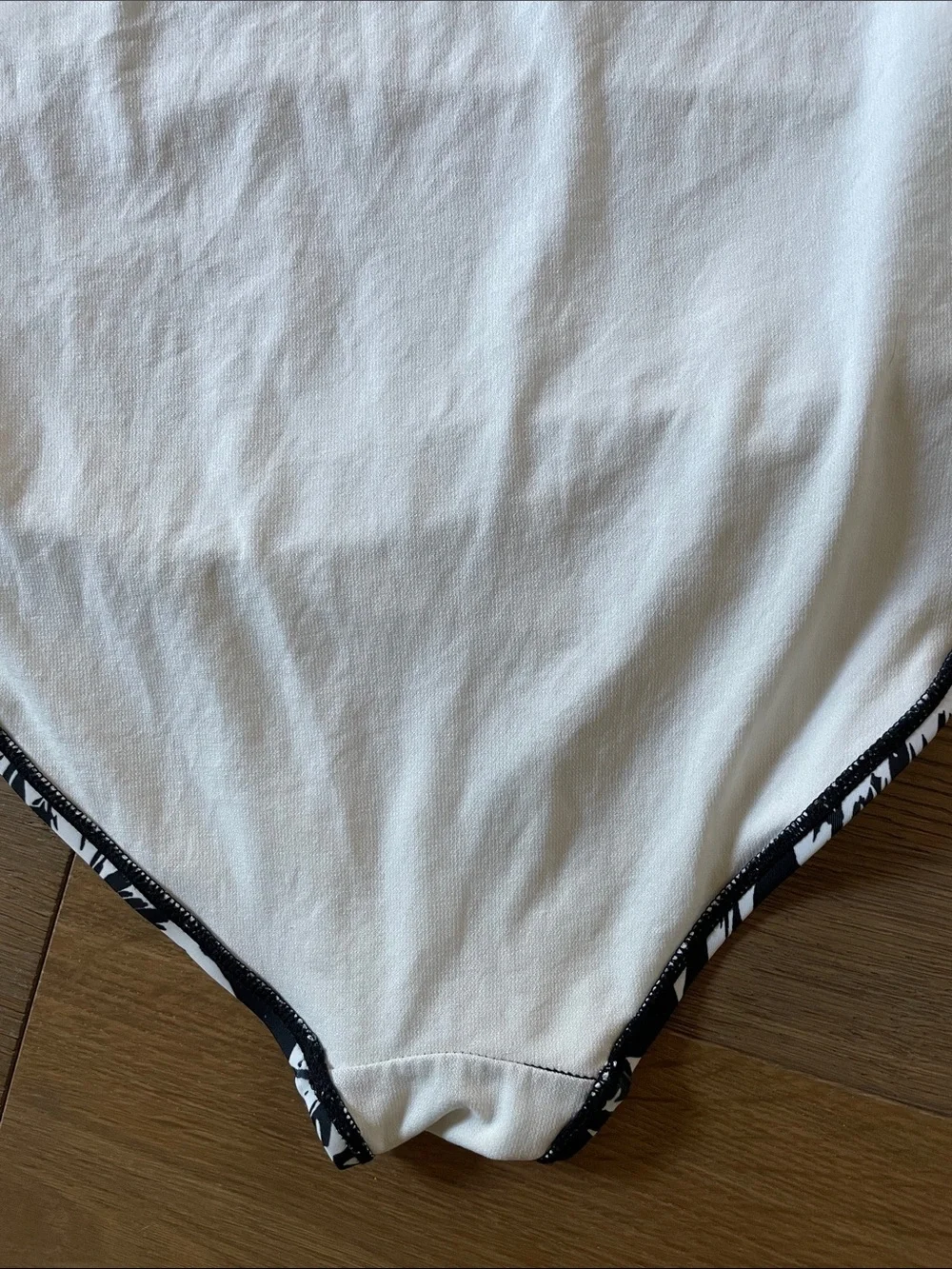 Anne Cole One Piece Black and White Tropical Print Swimsuit Size 12 - Picture 9 of 12
